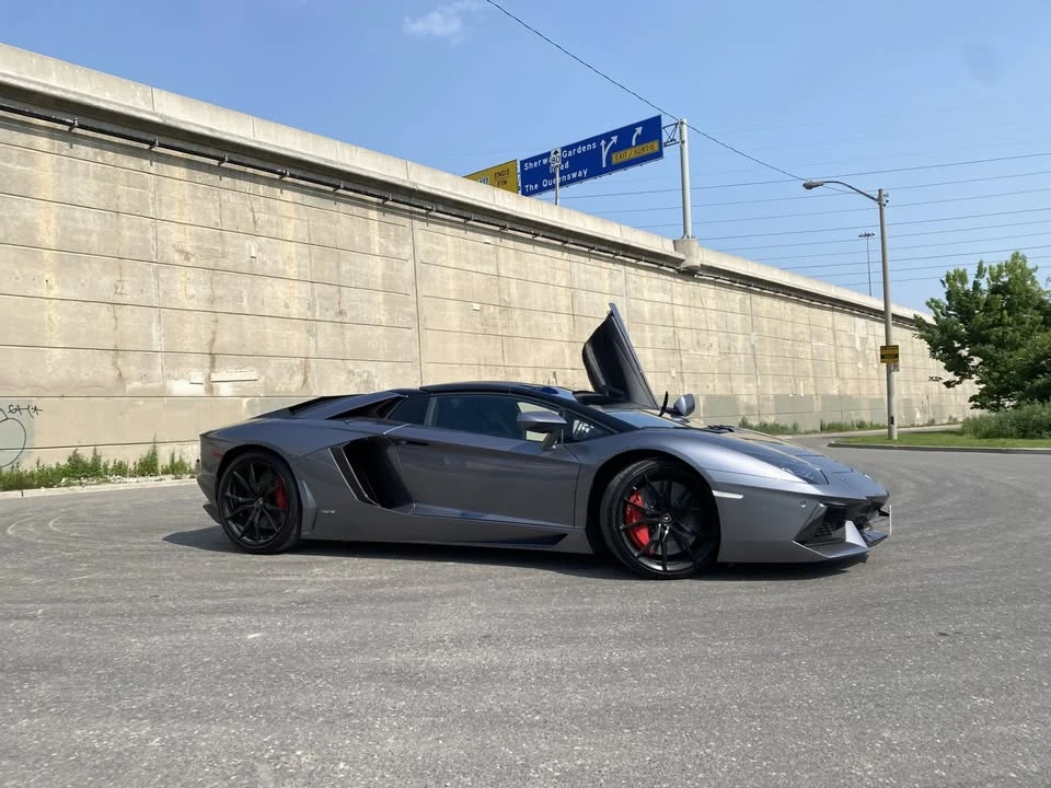 2015 Lamborghini Aventador LP700-4 - Image 8 of 9