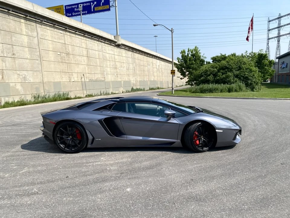 2015 Lamborghini Aventador LP700-4 - Image 2 of 9
