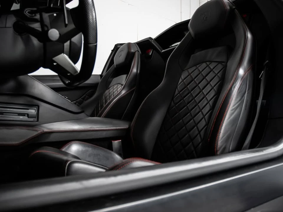 2015 Lamborghini Aventador LP700-4 - Image 9 of 15
