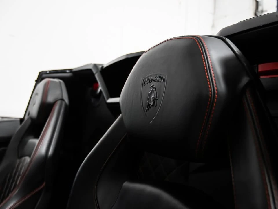 2015 Lamborghini Aventador LP700-4 - Image 11 of 15
