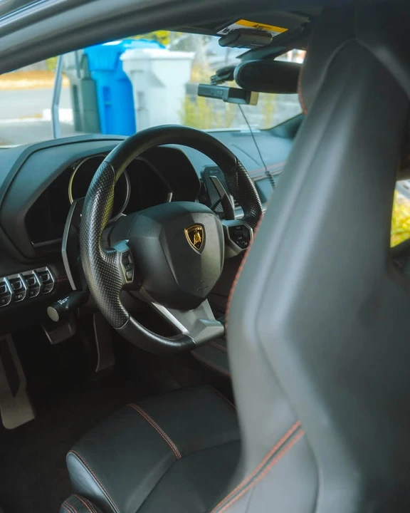 2015 Lamborghini Aventador LP700-4 - Image 4 of 7