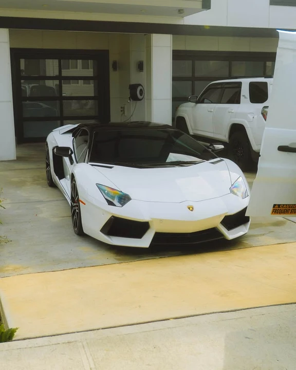 2015 Lamborghini Aventador LP700-4 - Image 2 of 7