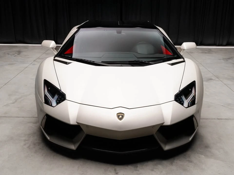 2015 Lamborghini Aventador LP700-4 - Image 2 of 16