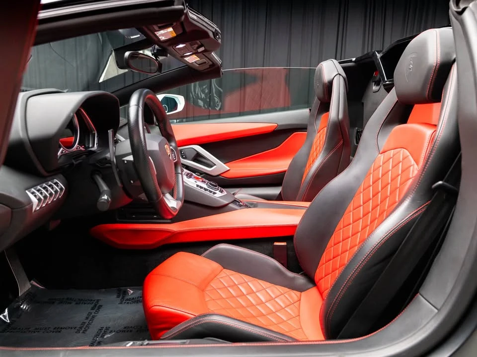 2015 Lamborghini Aventador LP700-4 - Image 9 of 16