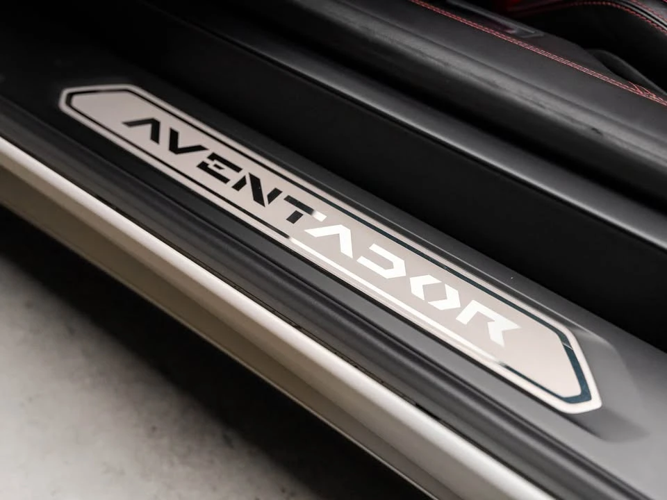 2015 Lamborghini Aventador LP700-4 - Image 16 of 16