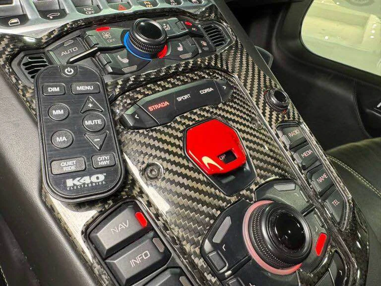 2015 Lamborghini Aventador LP700-4 - Image 10 of 15