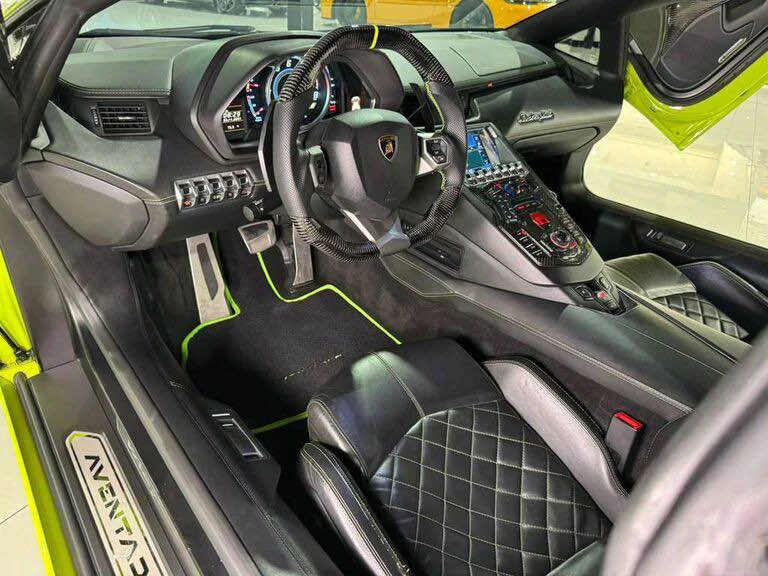 2015 Lamborghini Aventador LP700-4 - Image 6 of 15