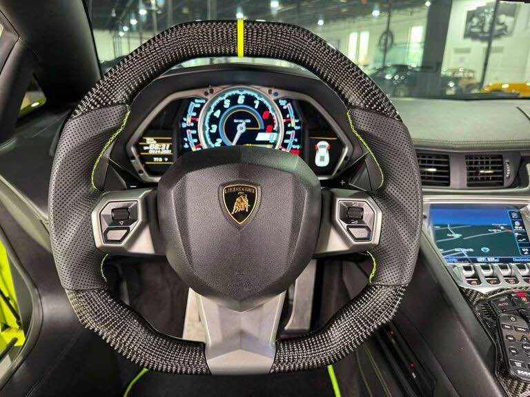 2015 Lamborghini Aventador LP700-4 - Image 8 of 15