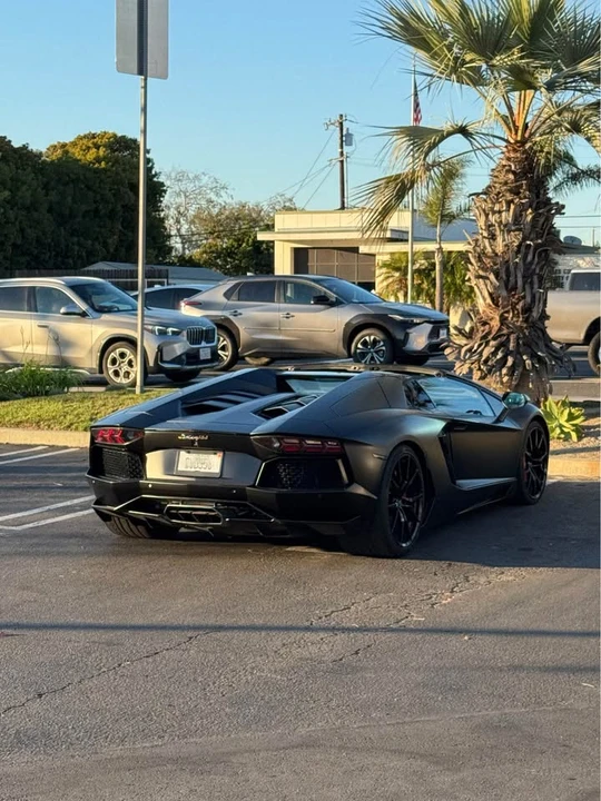 2015 Lamborghini Aventador LP700-4 - Image 3 of 6