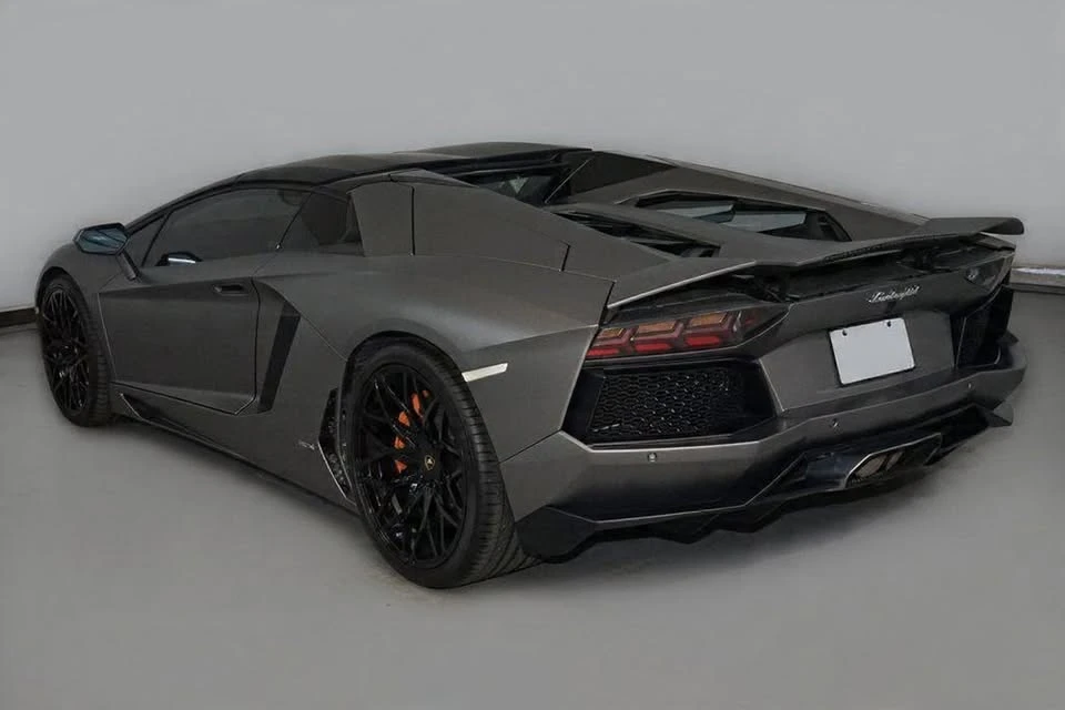 2015 Lamborghini - Image 2 of 19