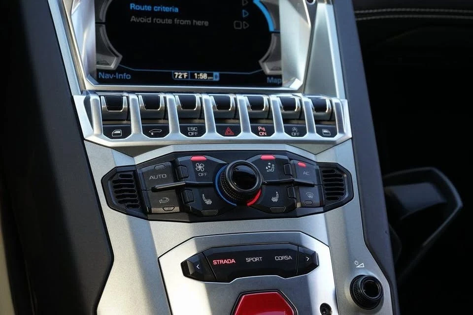 2015 Lamborghini - Image 13 of 19