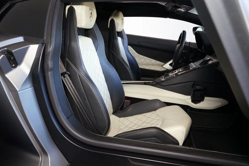 2015 Lamborghini - Image 9 of 19