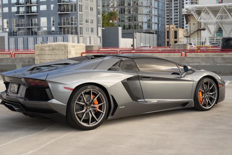 2015 Lamborghini Aventador LP700-4 - Image 16 of 20