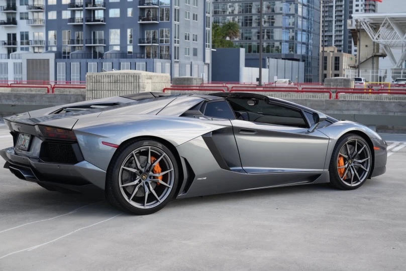 2015 Lamborghini Aventador LP700-4 - Image 2 of 20