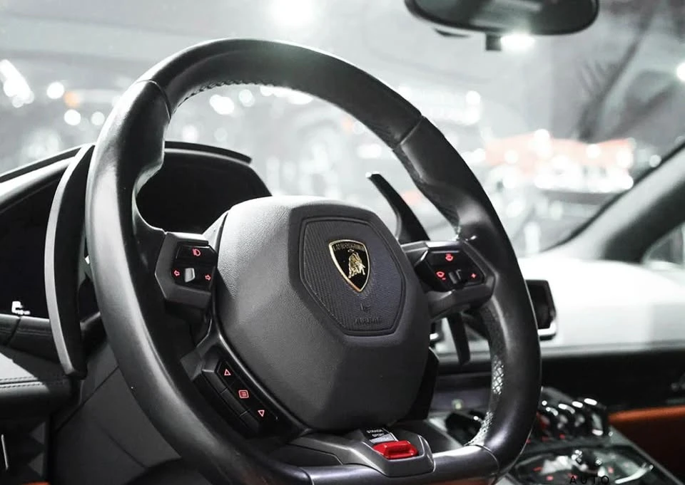2015 Lamborghini Huracan LP610-4 - Image 9 of 17