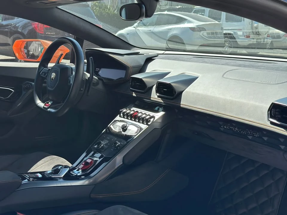 2015 Lamborghini Huracan LP610-4 - Image 6 of 8