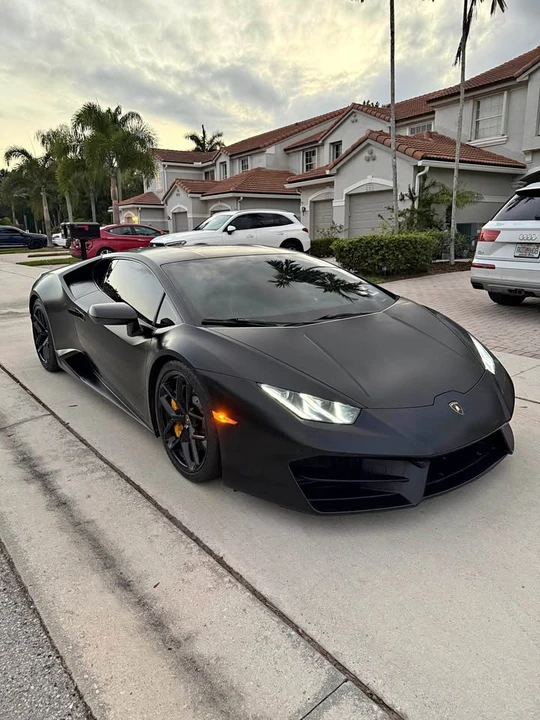 2015 Lamborghini Huracan LP580-2 - Image 2 of 11