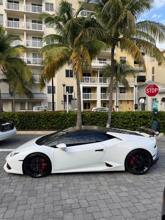 2015 Lamborghini Huracan LP610-4 - Image 2 of 9