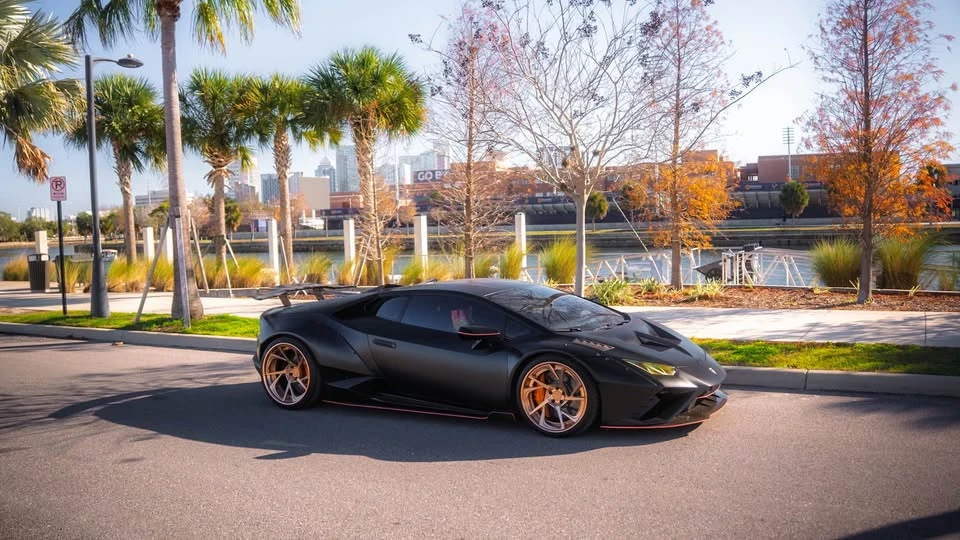 2015 Lamborghini Huracan LP610-4 - Image 2 of 13