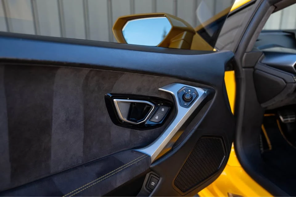 2015 Lamborghini Huracan LP610-4 - Image 8 of 19