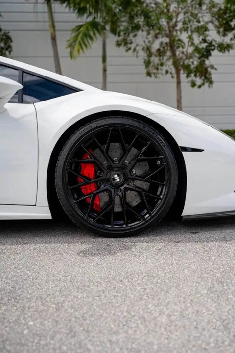 2015 Lamborghini Huracan LP610-4 - Image 9 of 17