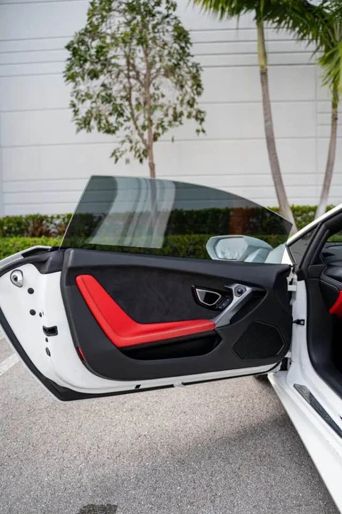 2015 Lamborghini Huracan LP610-4 - Image 10 of 17
