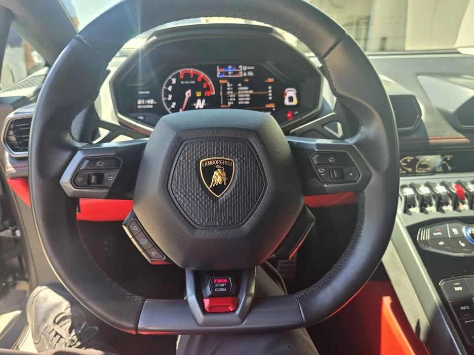 2015 Lamborghini Huracan LP610-4 - Image 3 of 10