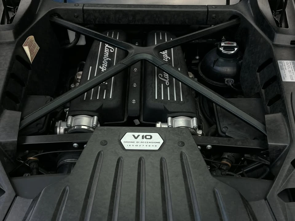 2015 Lamborghini Huracan LP610-4 - Image 11 of 19