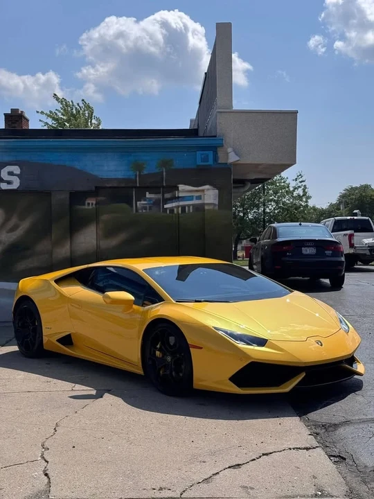 2015 Lamborghini Huracan LP610-4 - Image 3 of 12