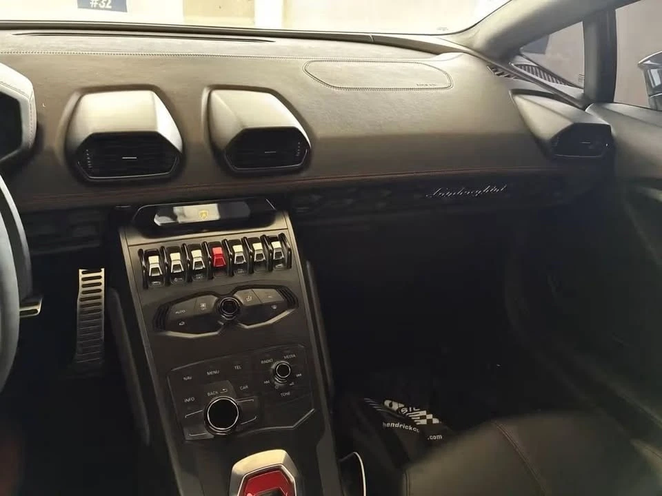 2015 Lamborghini Huracan LP610-4 - Image 10 of 11
