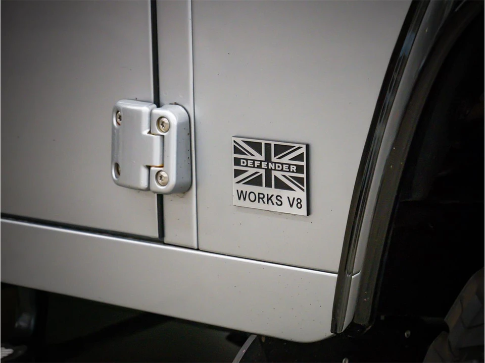 2015 Land Rover Defender - Image 27 of 31