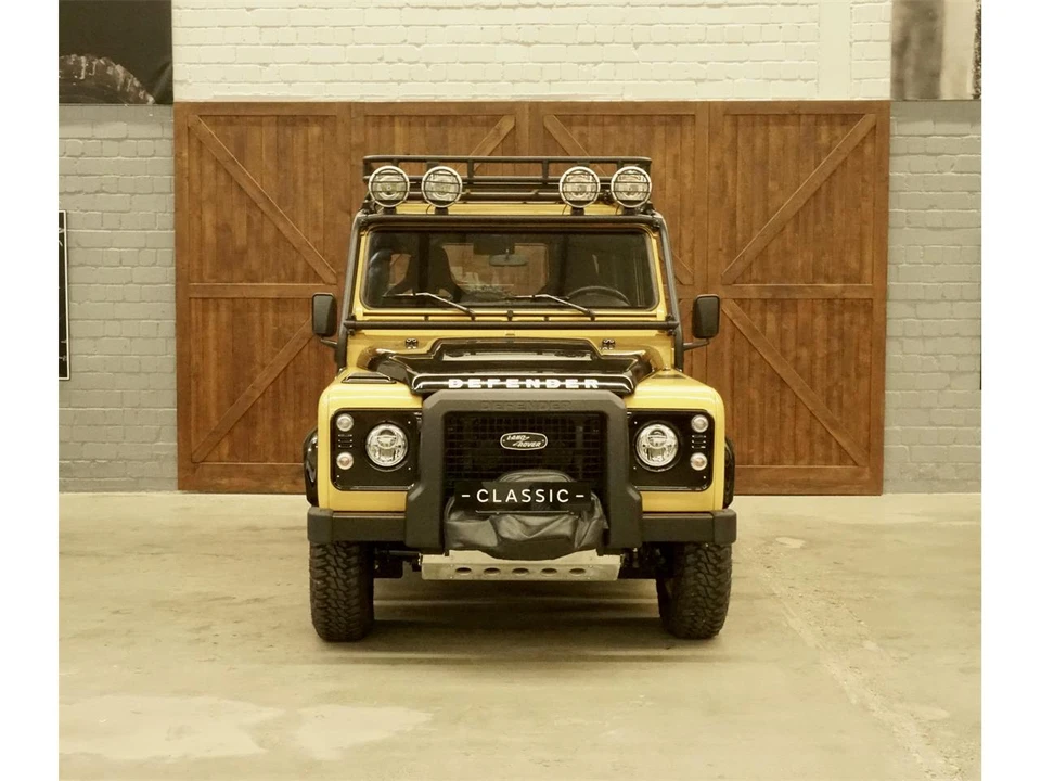 2015 Land Rover Defender - Image 2 of 29