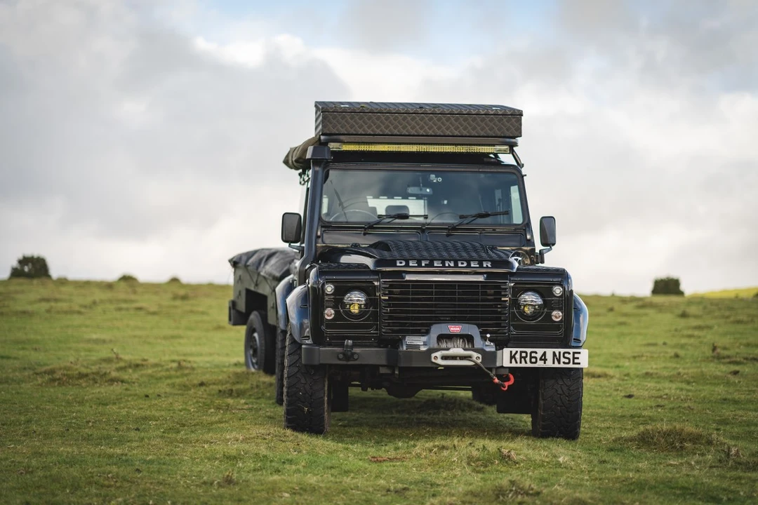 2015 Land Rover Defender 110 - Image 4 of 30