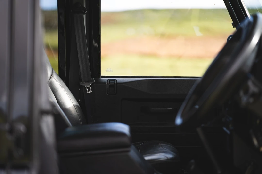 2015 Land Rover Defender 110 - Image 28 of 30