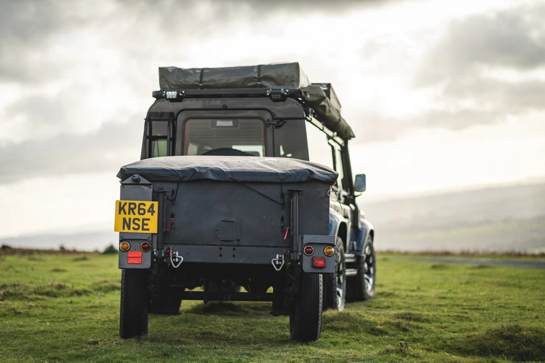 2015 Land Rover Defender 110 - Image 8 of 30