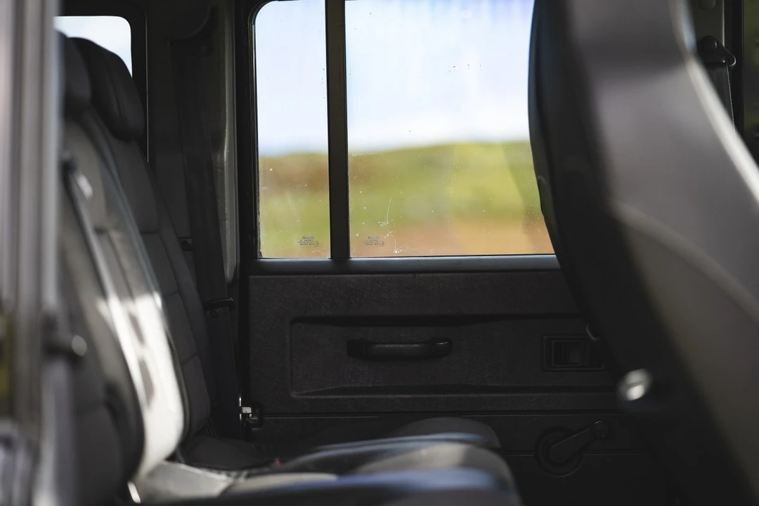 2015 Land Rover Defender 110 - Image 30 of 30