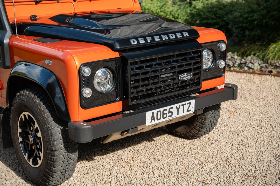 2015 Land Rover Defender 110 - Image 25 of 31
