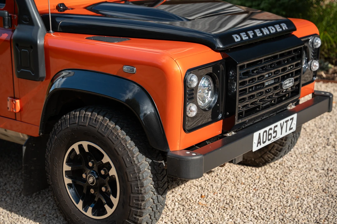 2015 Land Rover Defender 110 - Image 26 of 31