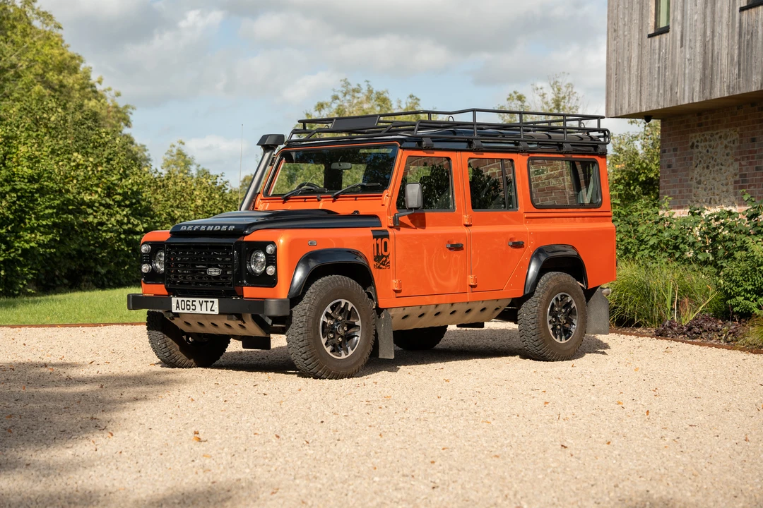 2015 Land Rover Defender 110 - Image 4 of 31