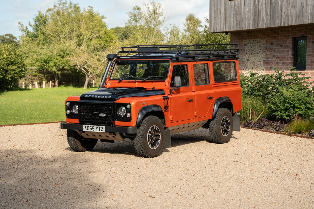 2015 Land Rover Defender 110 - Image 12 of 31