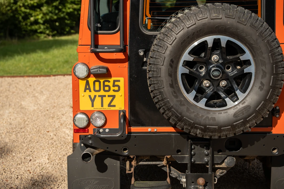 2015 Land Rover Defender 110 - Image 29 of 31
