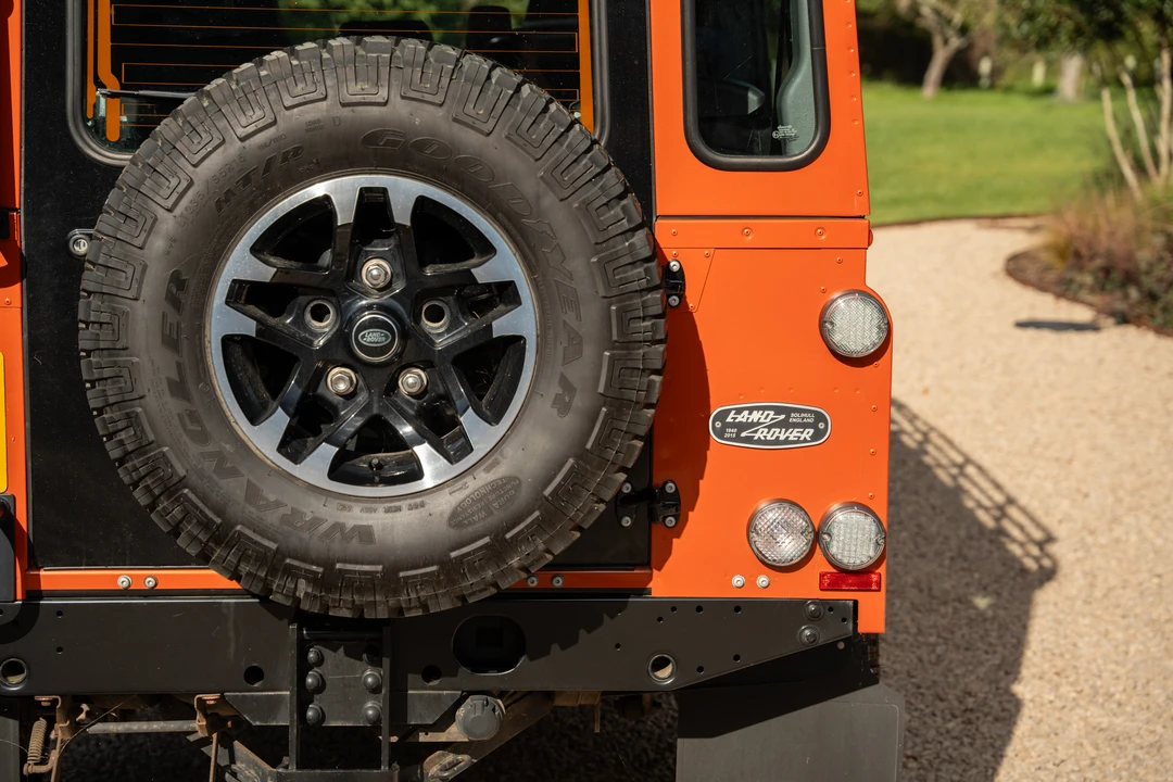 2015 Land Rover Defender 110 - Image 30 of 31