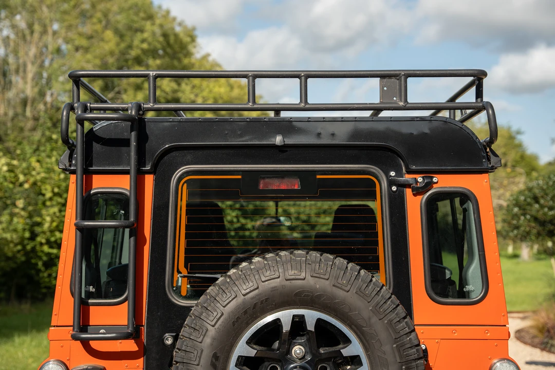 2015 Land Rover Defender 110 - Image 31 of 31