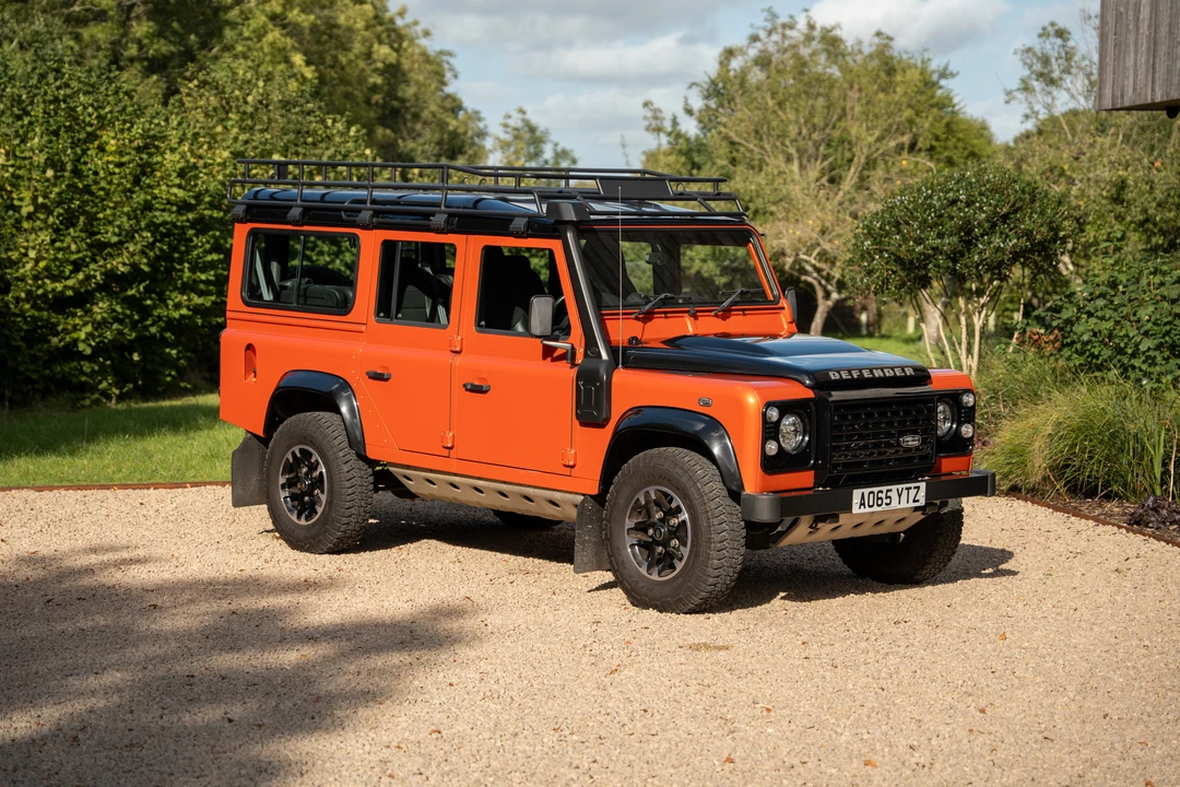 2015 Land Rover Defender 110 - Image 18 of 31