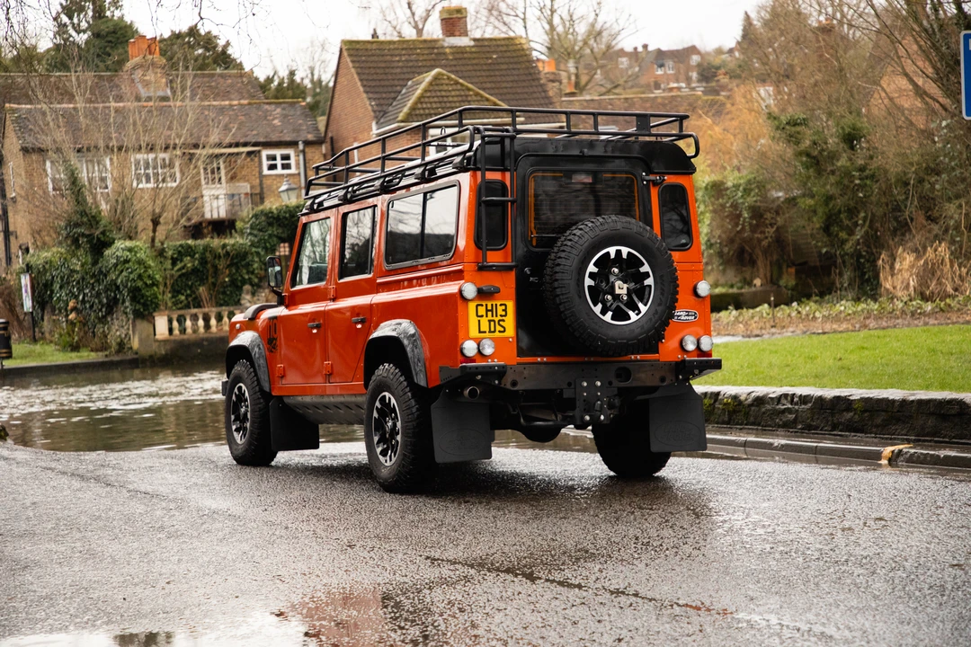 2016 Land Rover Defender 110 - Image 7 of 31