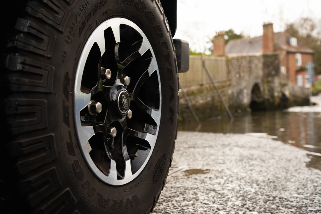 2016 Land Rover Defender 110 - Image 24 of 31