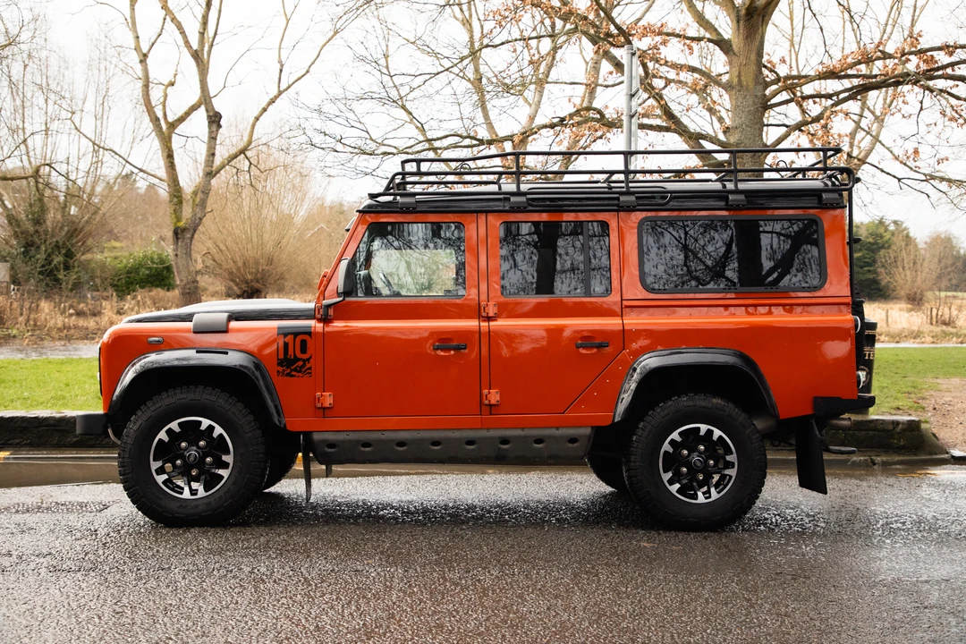 2016 Land Rover Defender 110 - Image 8 of 31