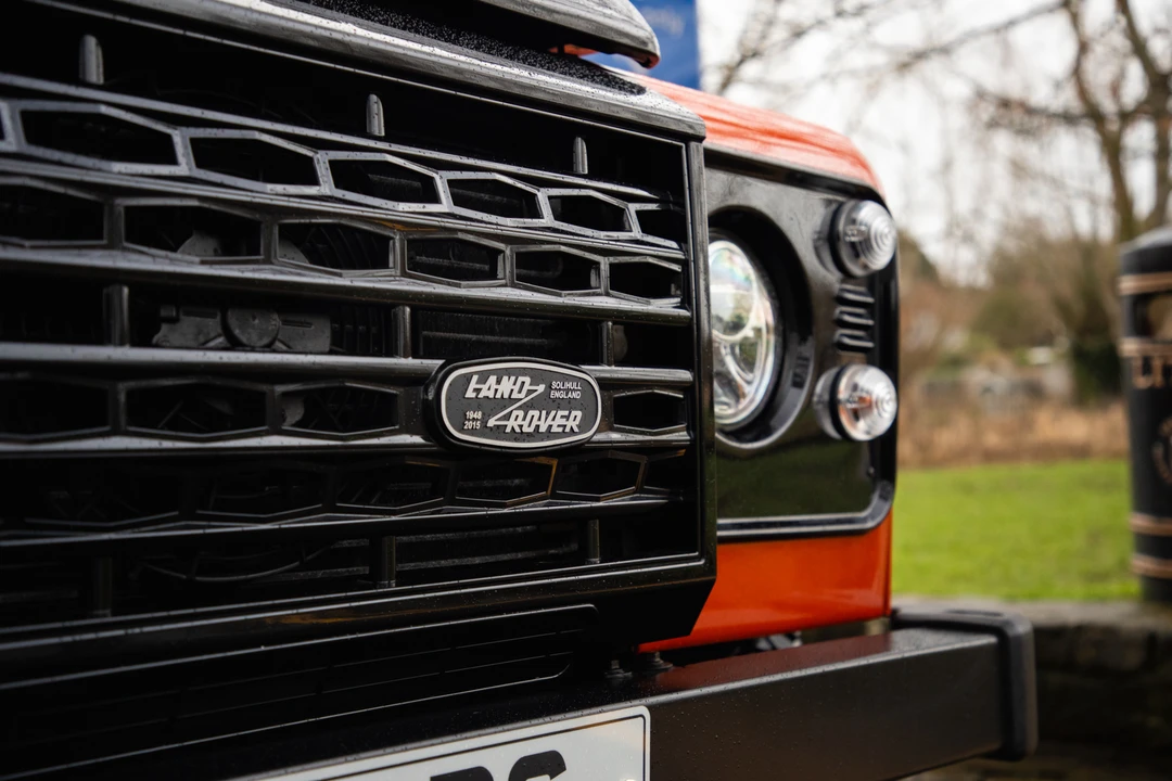 2016 Land Rover Defender 110 - Image 15 of 31