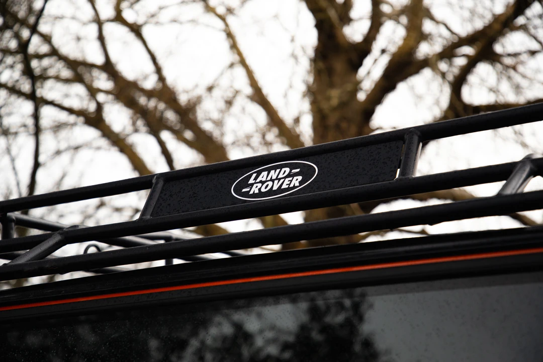 2016 Land Rover Defender 110 - Image 18 of 31
