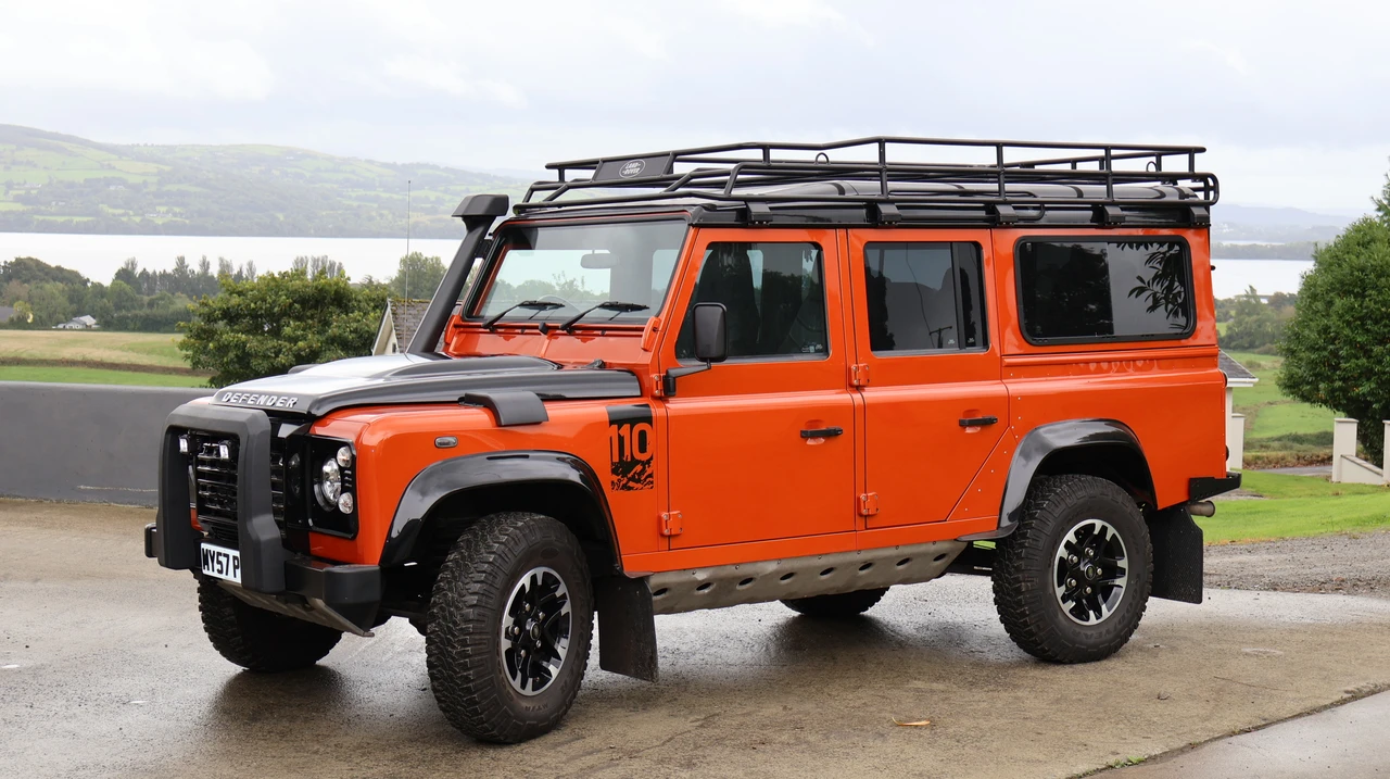2015 Land Rover Defender 110 - Image 4 of 31